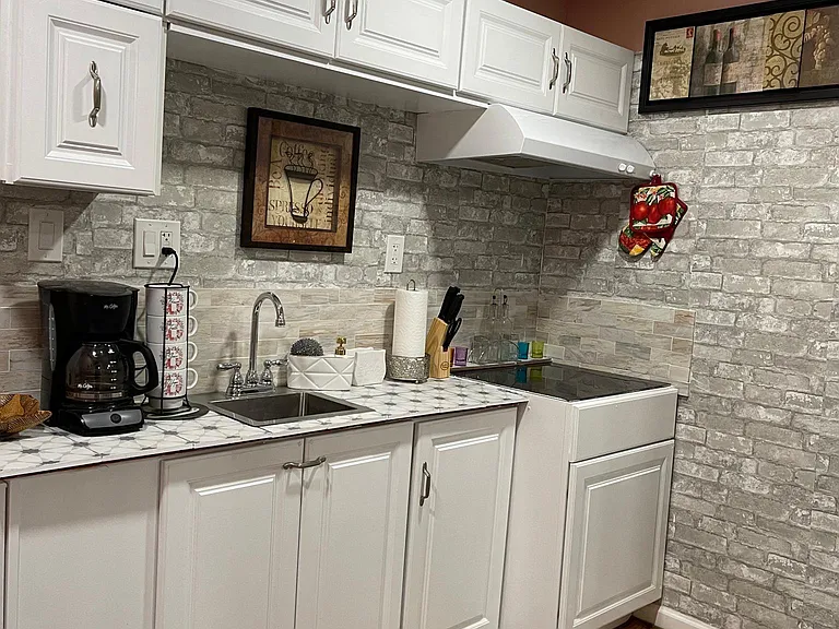 Kichen Comes as Picture (utensils, appliances and decorations)