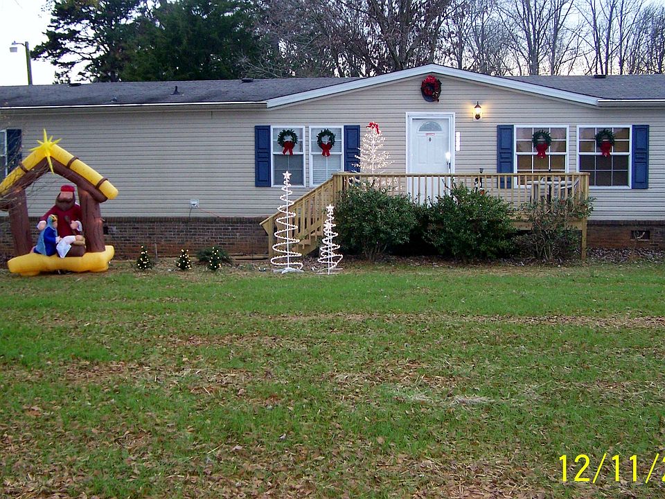 2nd image of 779 Fey Moore Dr