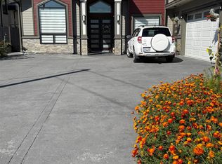 13449 68th Ave, Surrey, BC V3W 2G1