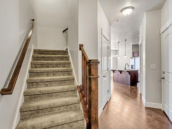 2nd image of 211 W Whitewater Dr
