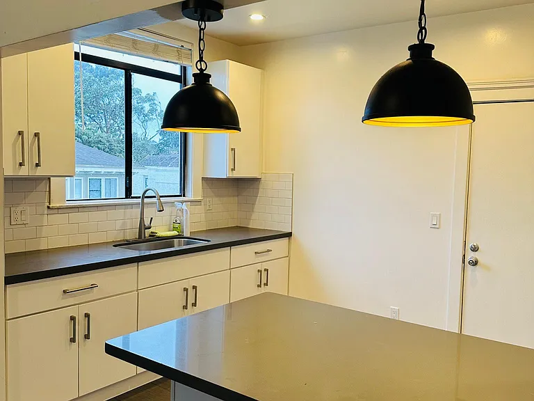 1333 Balboa St #4 — Photo 3