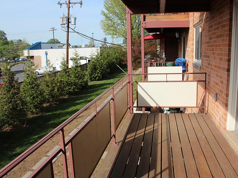 216 Locust St SE #129 — Photo 9