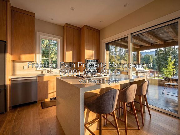 4th image of 149 Clearwater Ln