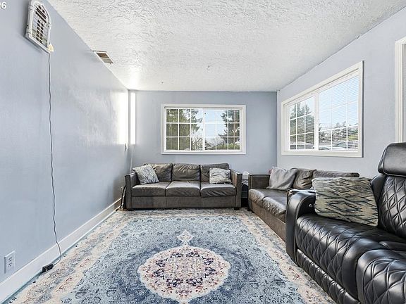 5th image of 6401 SE Hazel St