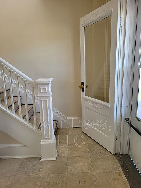 4 bed, 2.0 bath, 1600 sqft, $1,550 — Photo 4