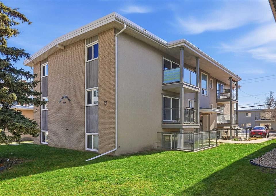 1st image of 609 E 67th Ave SW #3
