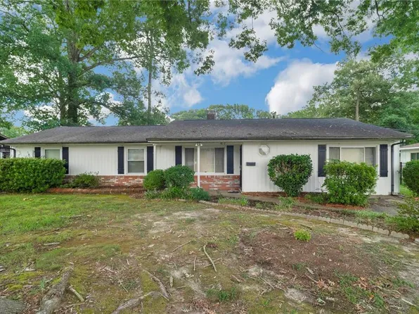 488 Garrison Pl, Virginia Beach, VA 23452