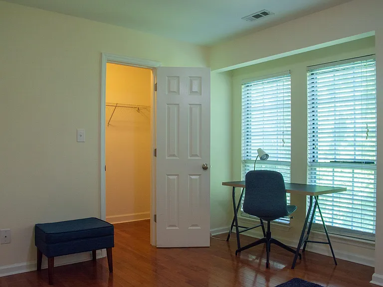 1010 Kingswood Dr #G — Photo 13