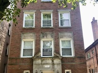 1747 W Pratt Blvd APT 3, Chicago, IL