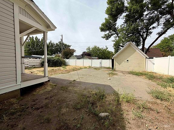 5th image of 1110 10th St