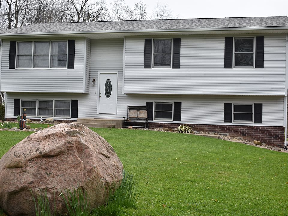 1st image of 3873 Victory Ave