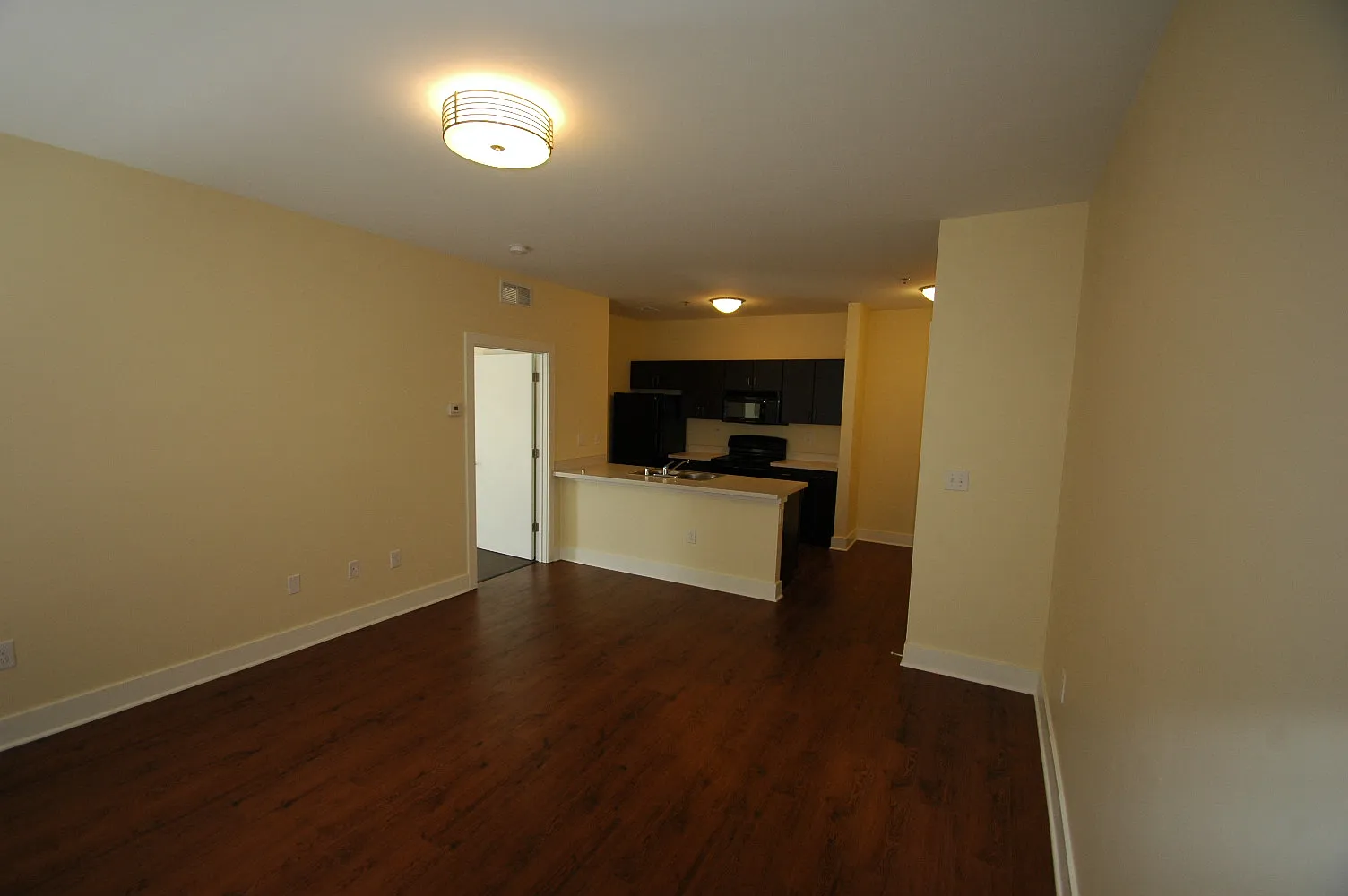 Park Edge Apartments — Photo 3