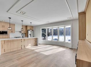 908 S Stonehaven Rd SW, Calgary, AB T2W0P6