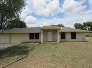 1 Candlewood Rd, Laredo, TX 78045