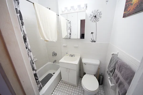 Rented by Waverly Realty Associates | media 11