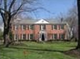 9221 Ladue Rd, Saint Louis, MO 63124