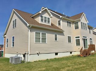 7 Tracker St, Monroe Township, NJ 08831