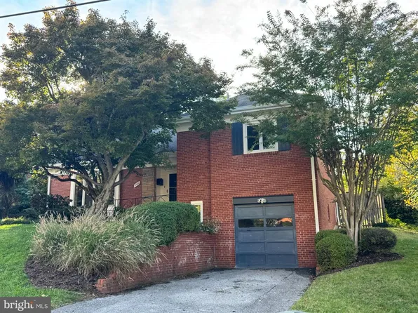 5742 26th St NW, Washington, DC 20015