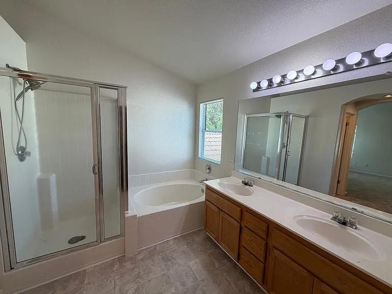 2821 Babson Dr — Photo 31