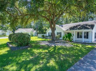 14 Pelican Cir, Beaufort, SC 29906