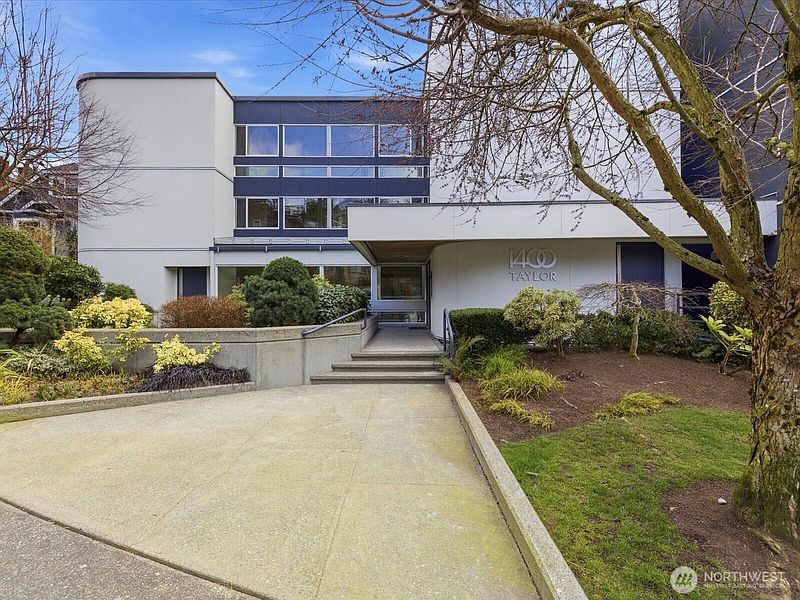 3rd image of 1400 Taylor Avenue N #201