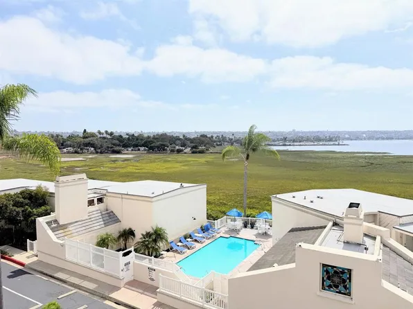 3991 Crown Point Dr Unit 214, San Diego, CA 92109