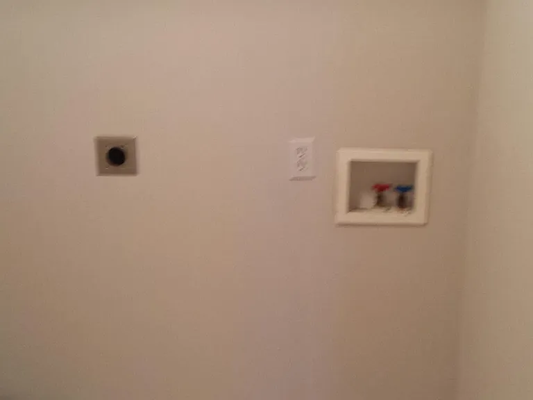 2828 Gill St — Photo 13