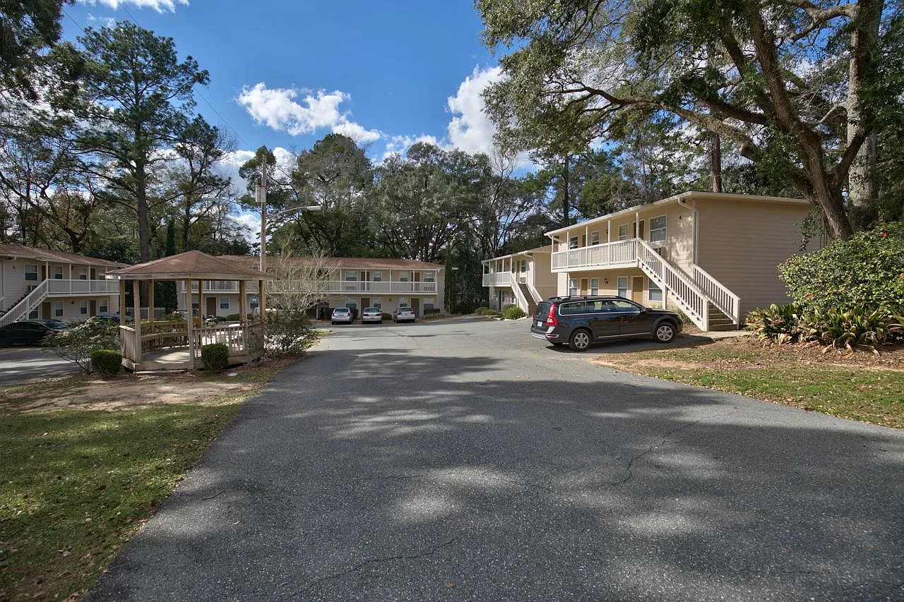1 bed, 550 sqft, $975 — Photo 3