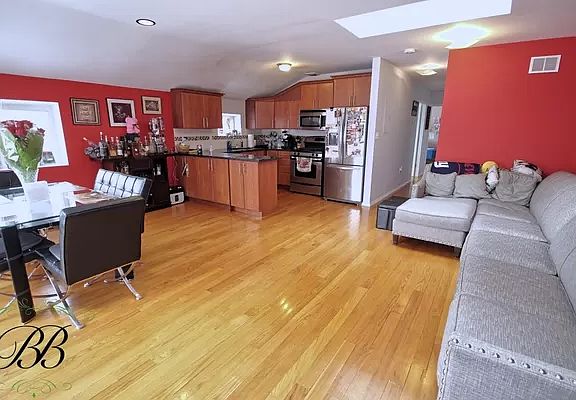2nd image of 3194 Avenue V #C