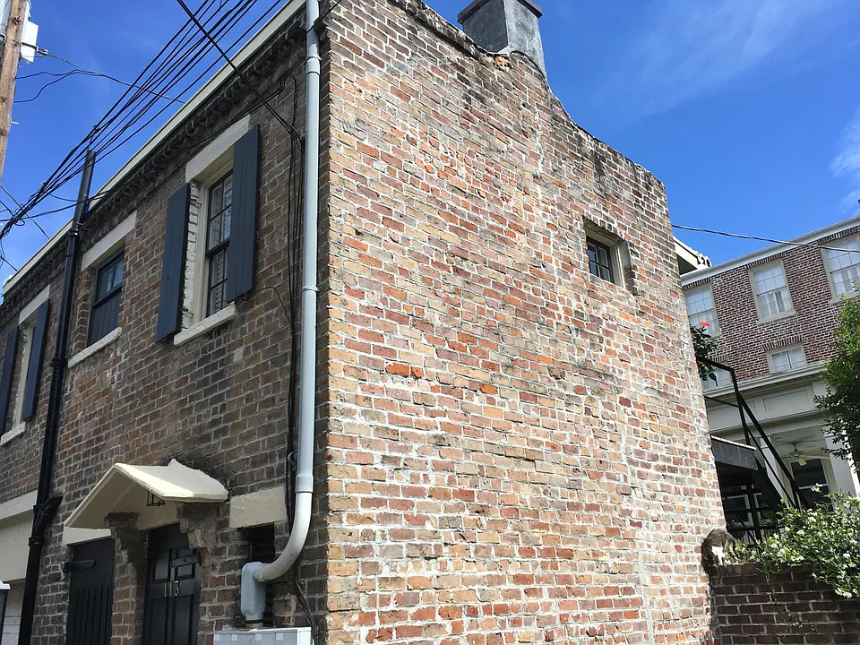 113 E Jones St #CARRIAGE HOUSE
