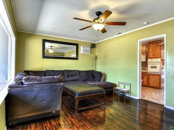 5th image of 734 E Bonnie Brae Ct