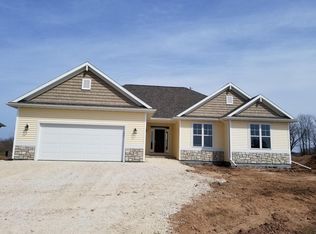 N6039 S Kapur Dr, Sheboygan Falls, WI 53085