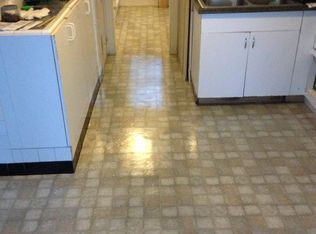 302 Lynn St, Peabody, MA 01960