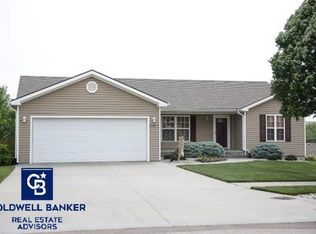 220 Highland Ridge Dr, Manhattan, KS 66503