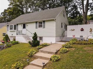 46 Valley Cir, Bridgeport, CT 06606