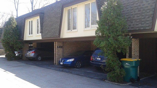 1st image of 1835 Tanglewood Dr Unit F