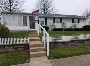 411 S Main St, Waterloo, IL 62298