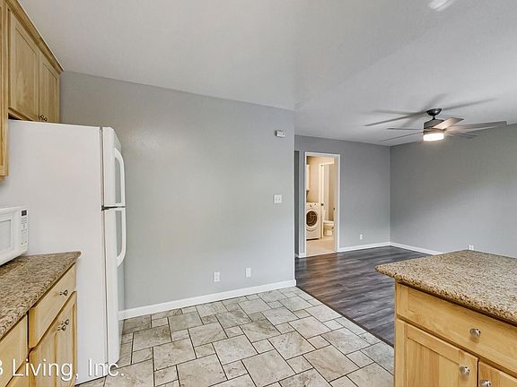 4th image of 1589 Brookvale Dr APT 1