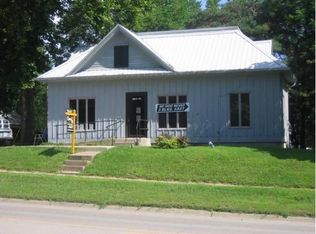806 E 7th St, Atlantic, IA 50022