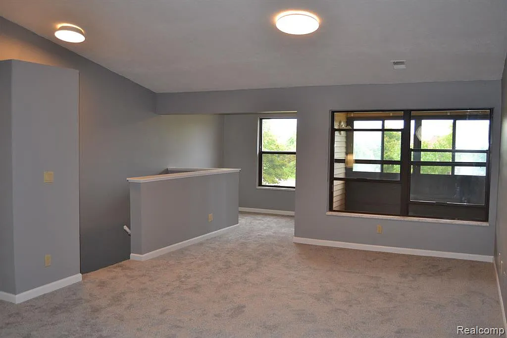 2 bed, 1177 sqft, $1,650 — Photo 2