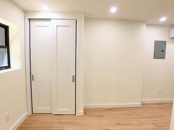3rd image of 223 E 21st St APT 1F