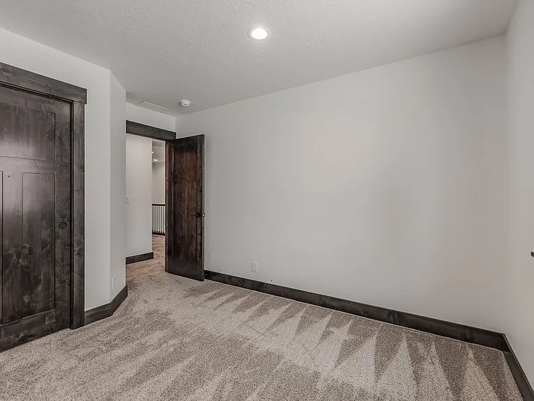 222 E Lobo Loop — Photo 19