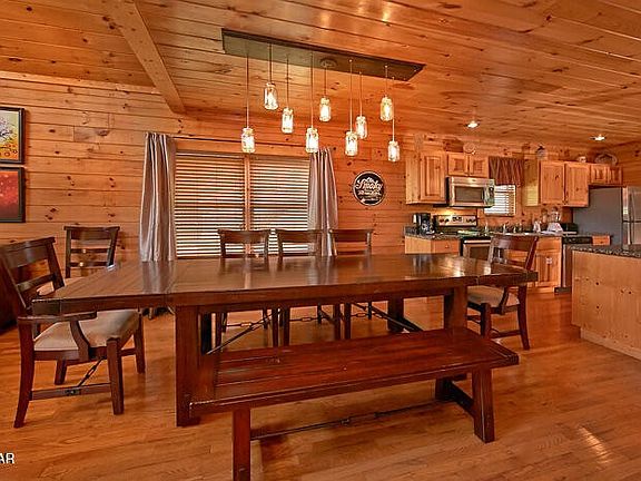 2nd image of 1627 Little Cabin Loop