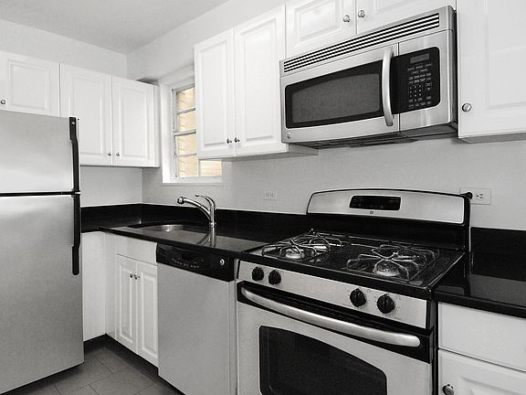 3rd image of 230 E 79th St APT 5E