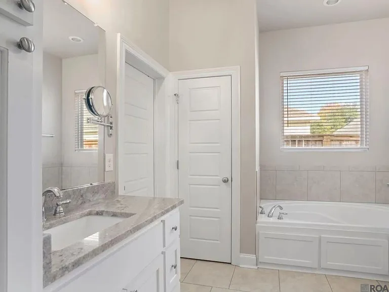 8123 Stonelake Circle East Ave — Photo 8