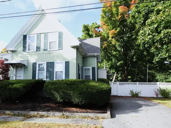 12 Bolton St, Reading, MA 01867