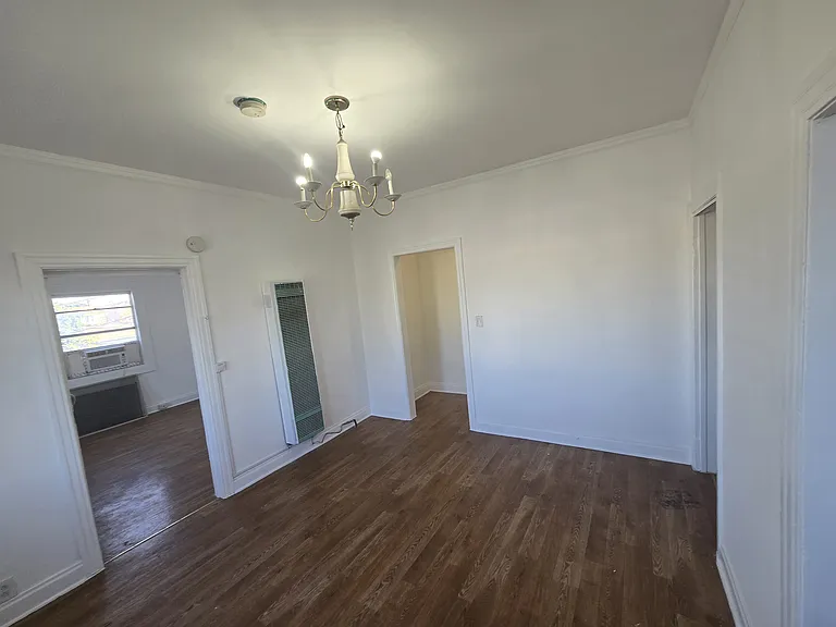 6202 S Vermont Ave #4 — Photo 3