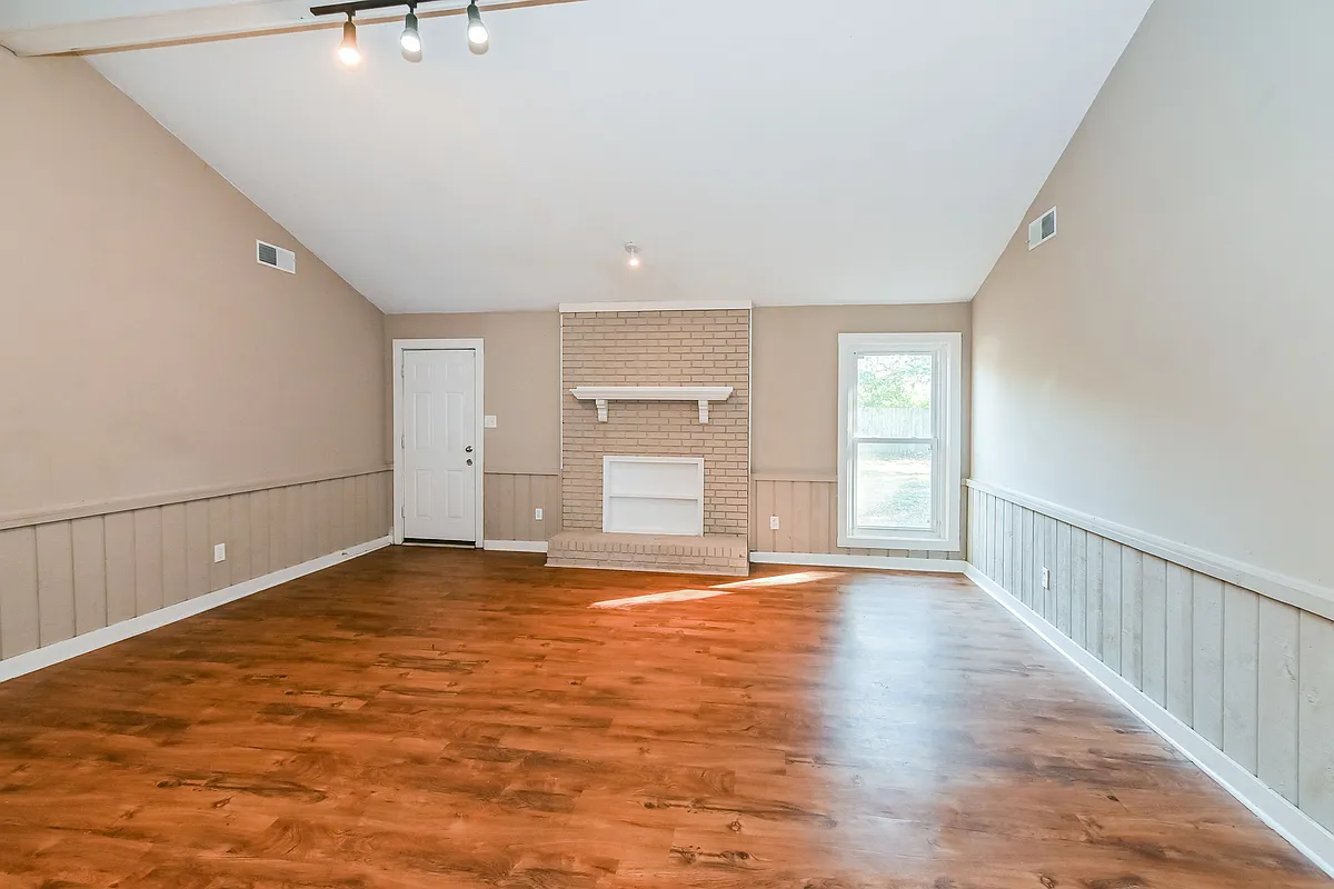 Building Photo - 3806 Innsbrook Dr