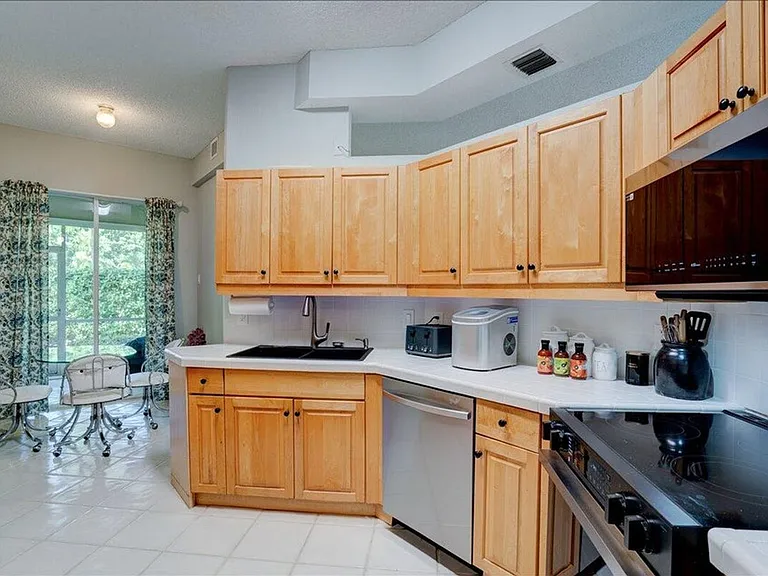 10173 Andover Coach Cir #G2 — Photo 3