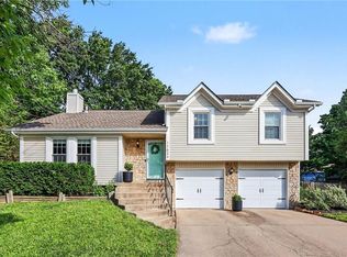 11634 Earnshaw St, Overland Park, KS 66210